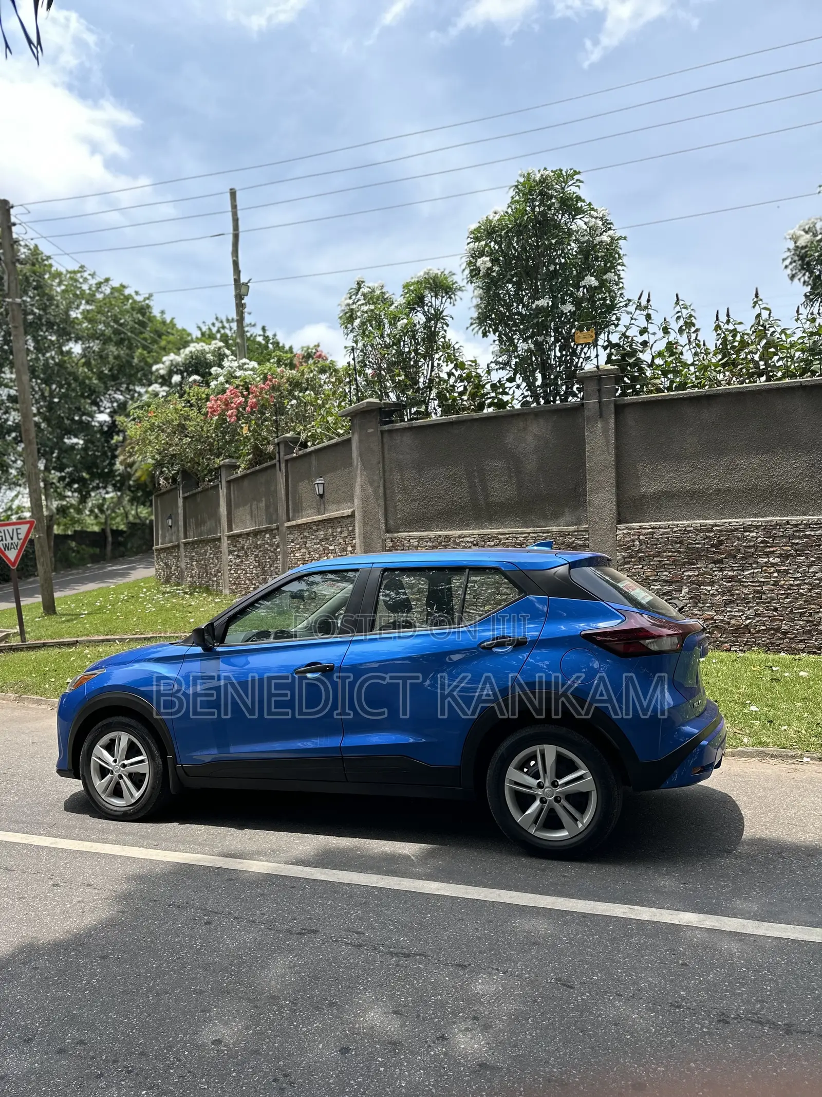 Nissan Kicks 2021 Blue