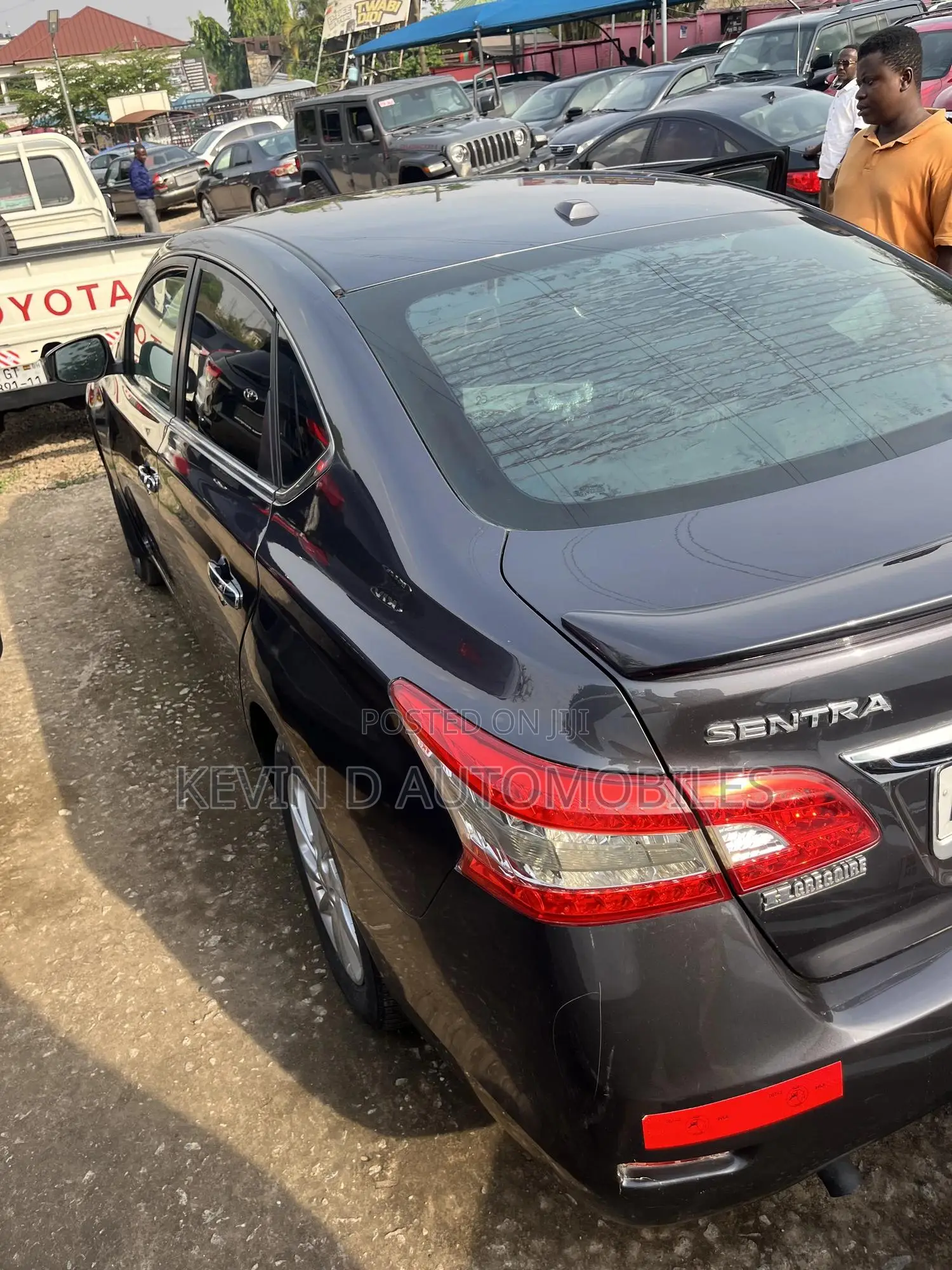 Nissan Sentra SV 4dr Sedan (1.8L 4cyl CVT) 2014 Gray