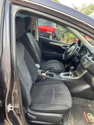 Nissan Sentra SV 4dr Sedan (1.8L 4cyl CVT) 2014 Gray