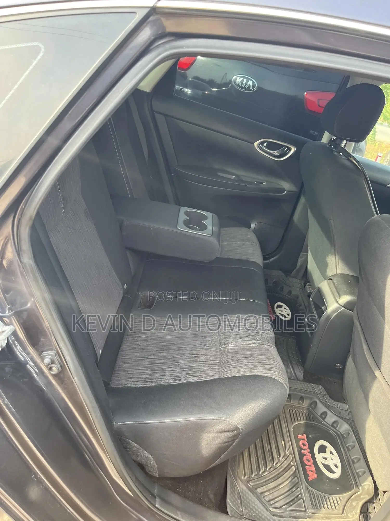 Nissan Sentra SV 4dr Sedan (1.8L 4cyl CVT) 2014 Gray