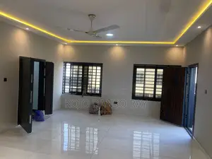 3bdrm House in Pandak Agency, Parakuo Estate for rent