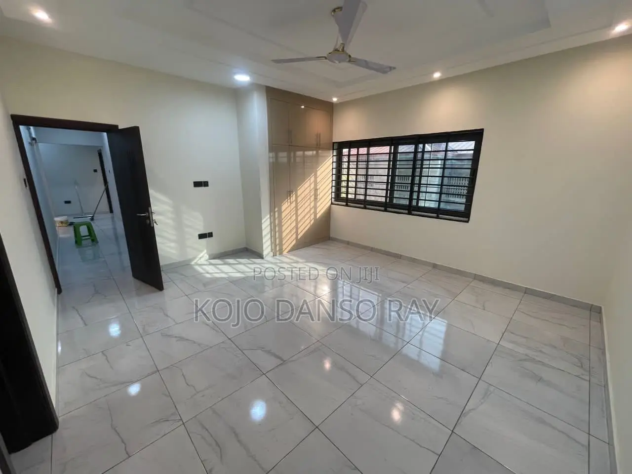 3bdrm House in Pandak Agency, Parakuo Estate for rent