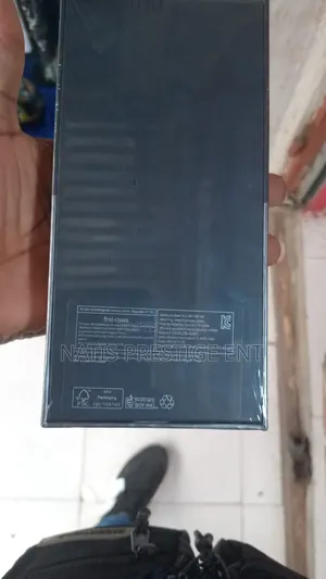 New Samsung Galaxy Z Flip4 256 GB Black