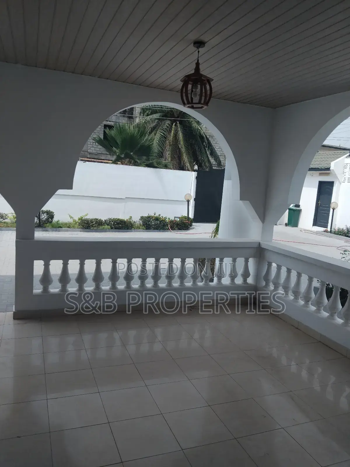 4bdrm House in Labone Junction for rent