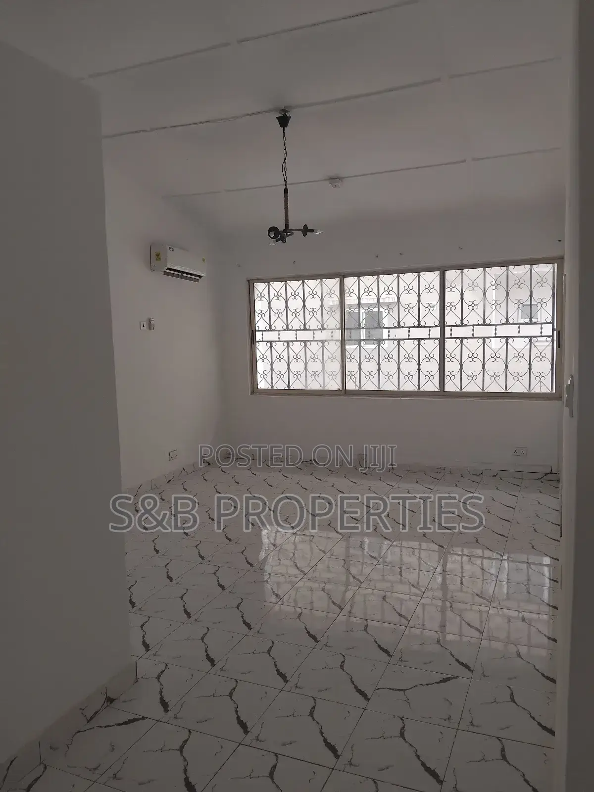 4bdrm House in Labone Junction for rent