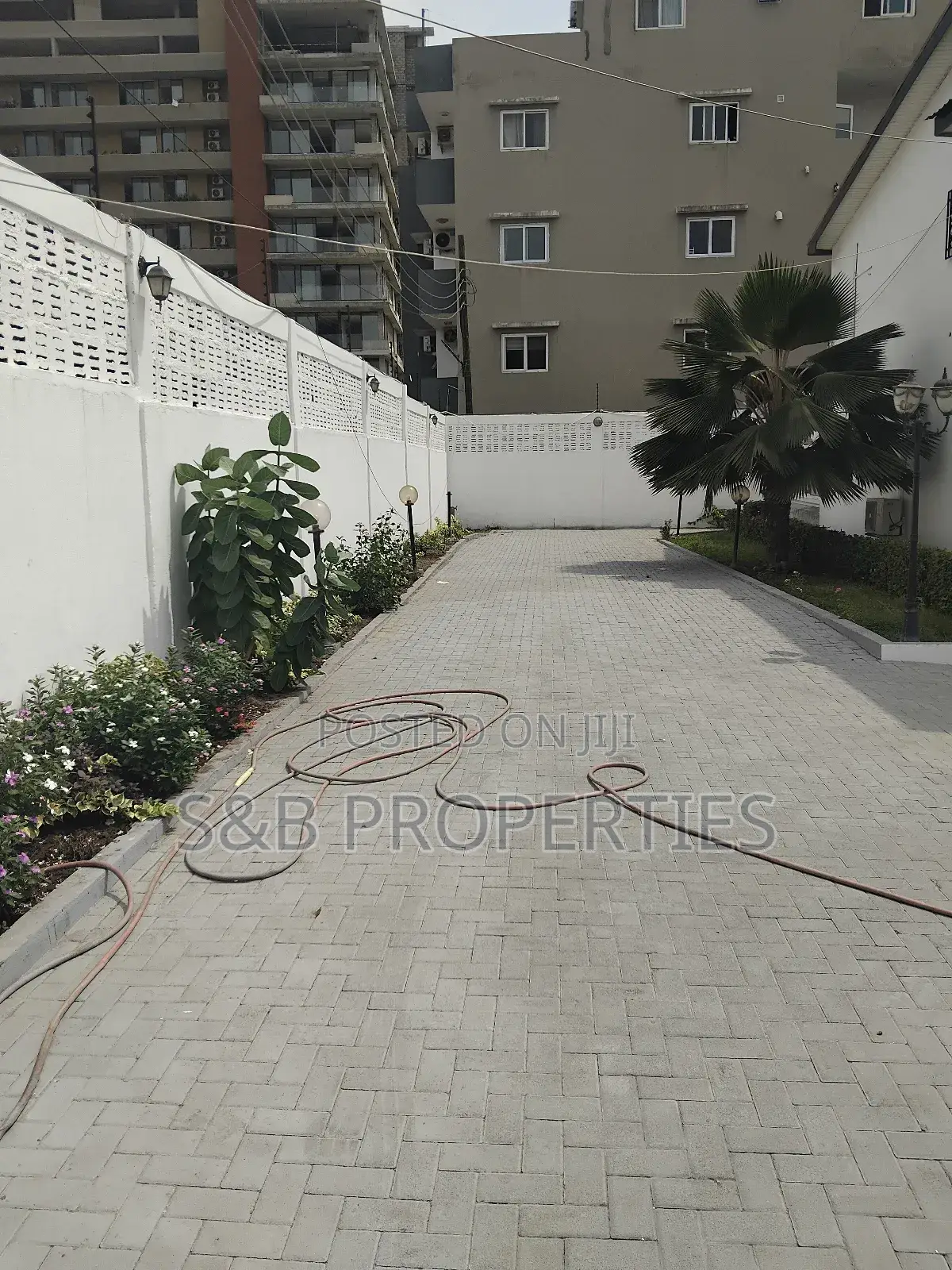 4bdrm House in Labone Junction for rent