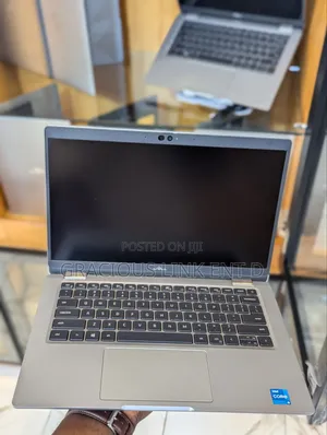 Laptop Dell Latitude 5320 16GB Intel Core i5 SSD 256GB