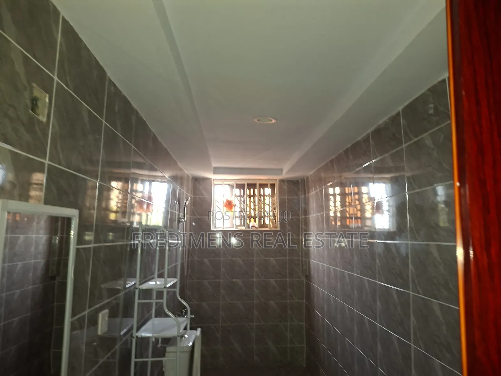 3bdrm Apartment in Fredimens Real, Afigya-Kwabre for rent