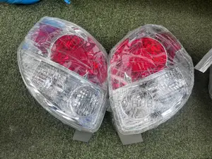 Toyota Matrix 2005 2006 2007 2008 Tail Lights