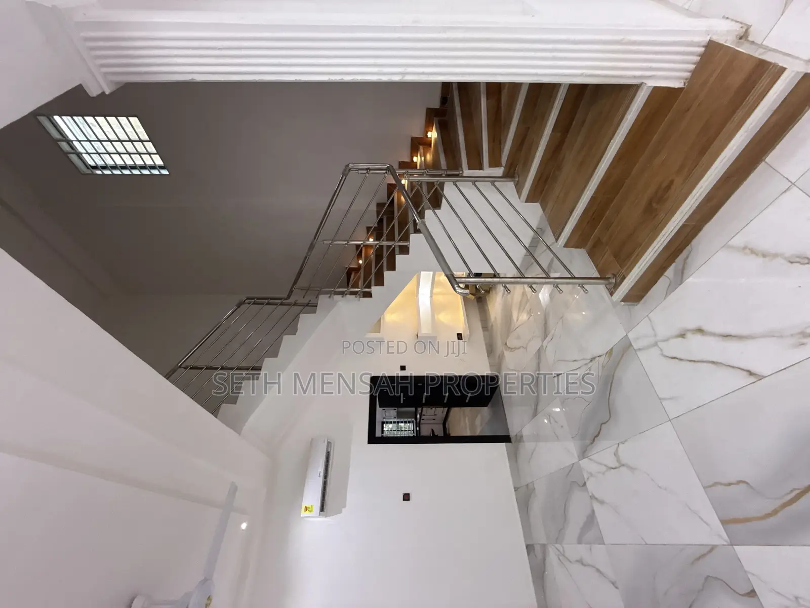 5bdrm House in Seth, Police Station for sale