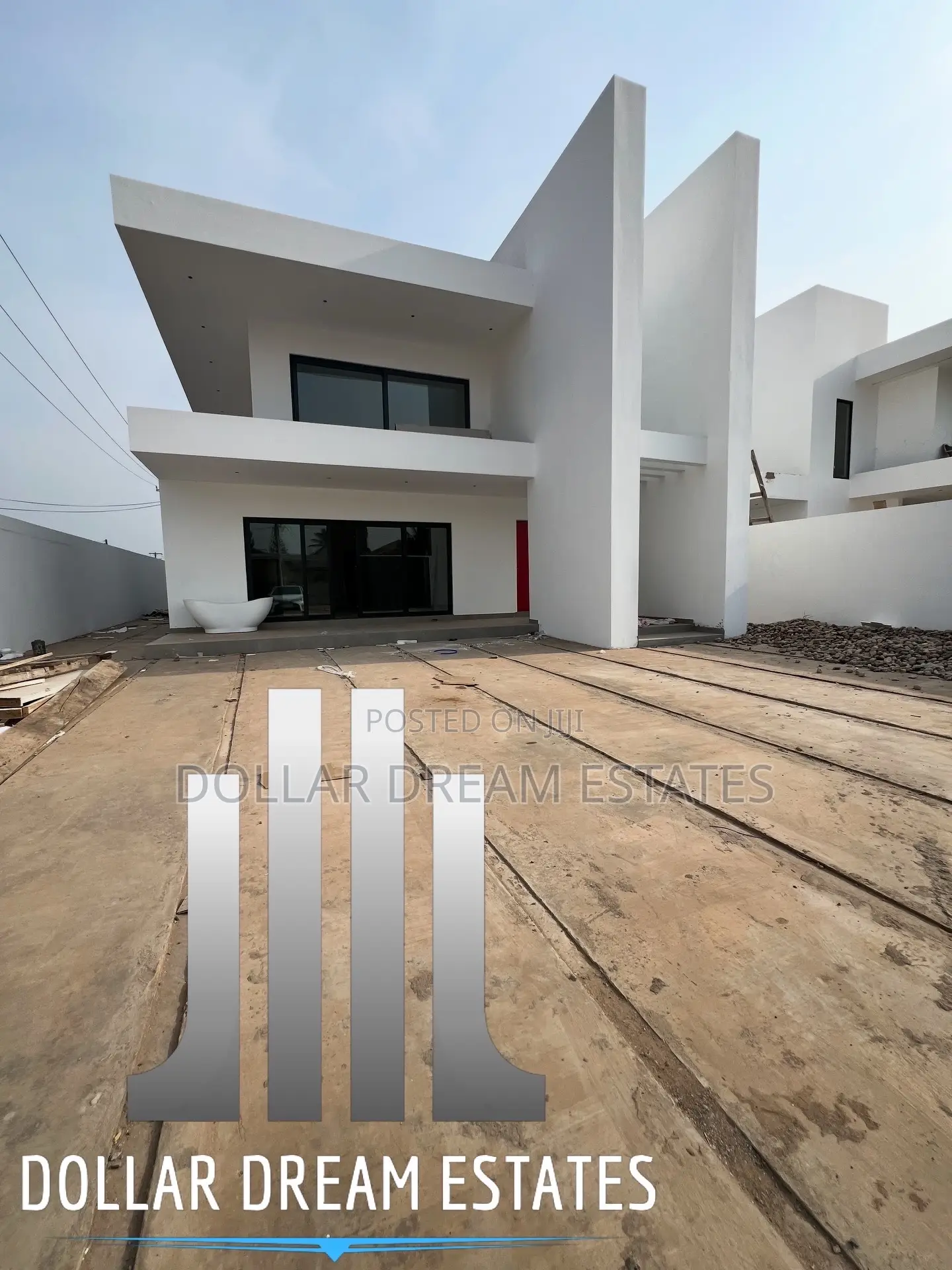 5bdrm House in East Legon for sale