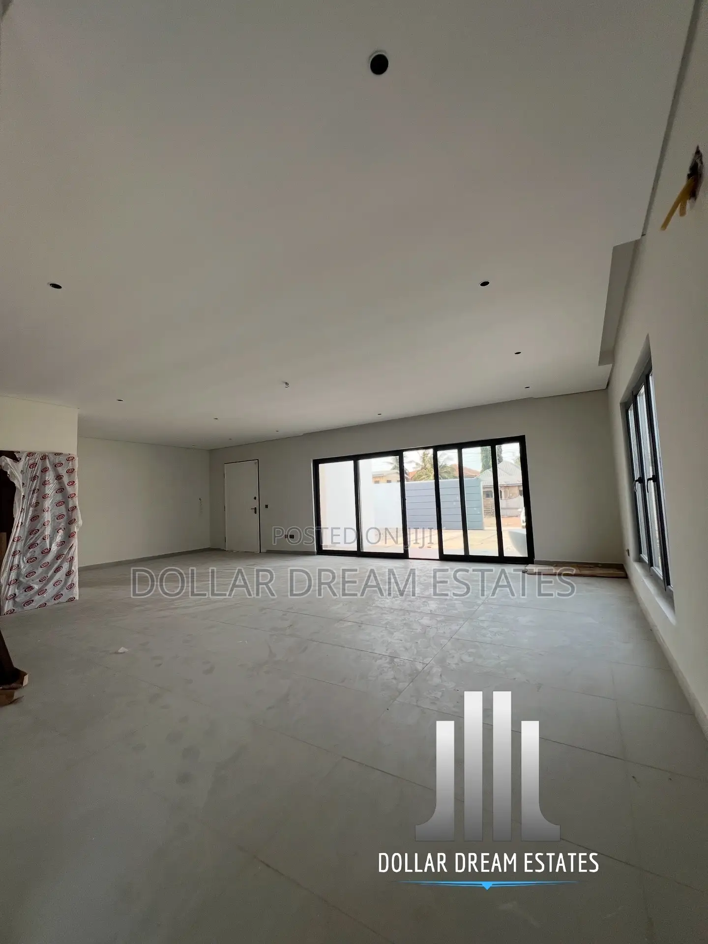5bdrm House in East Legon for sale