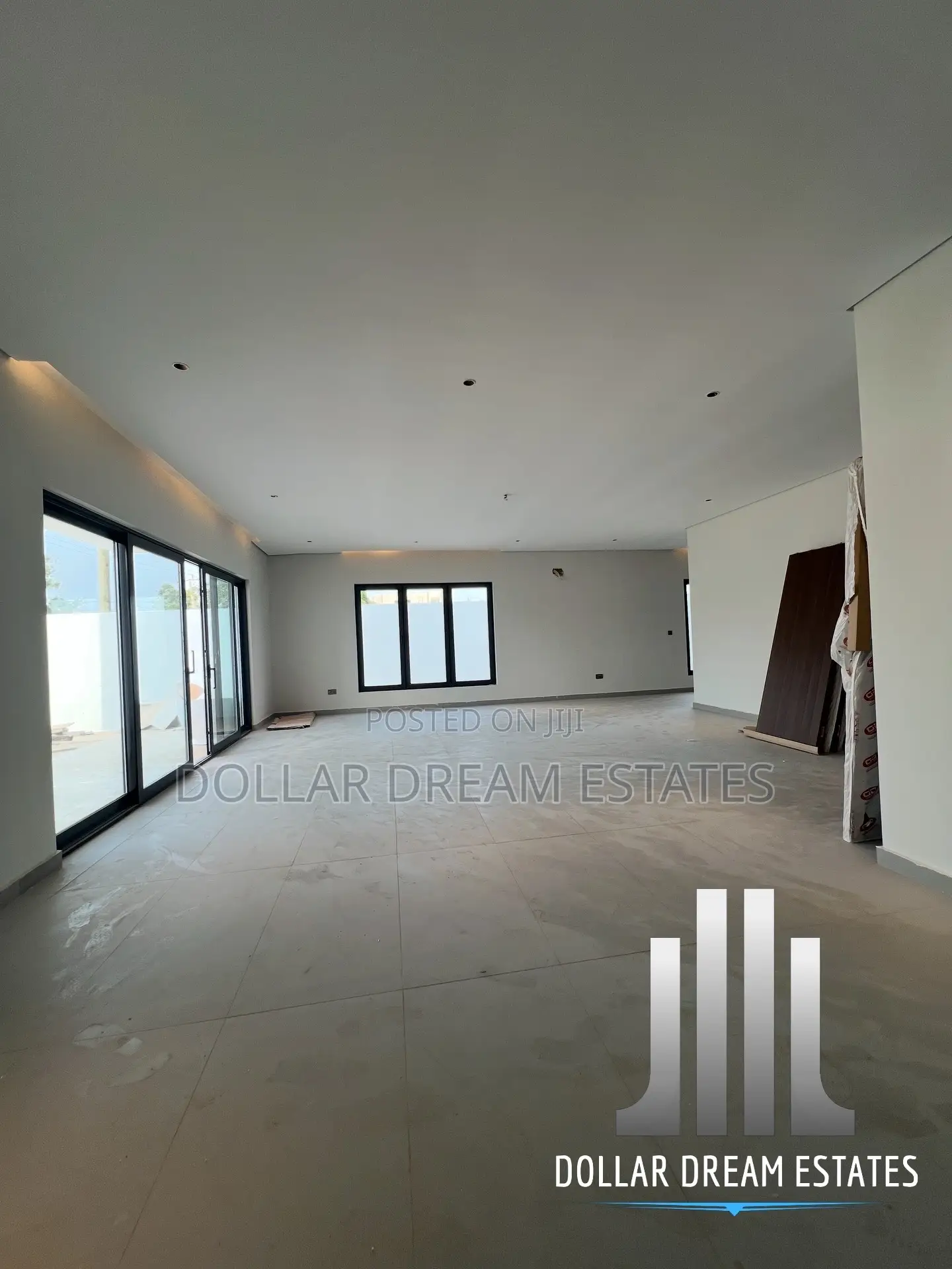 5bdrm House in East Legon for sale