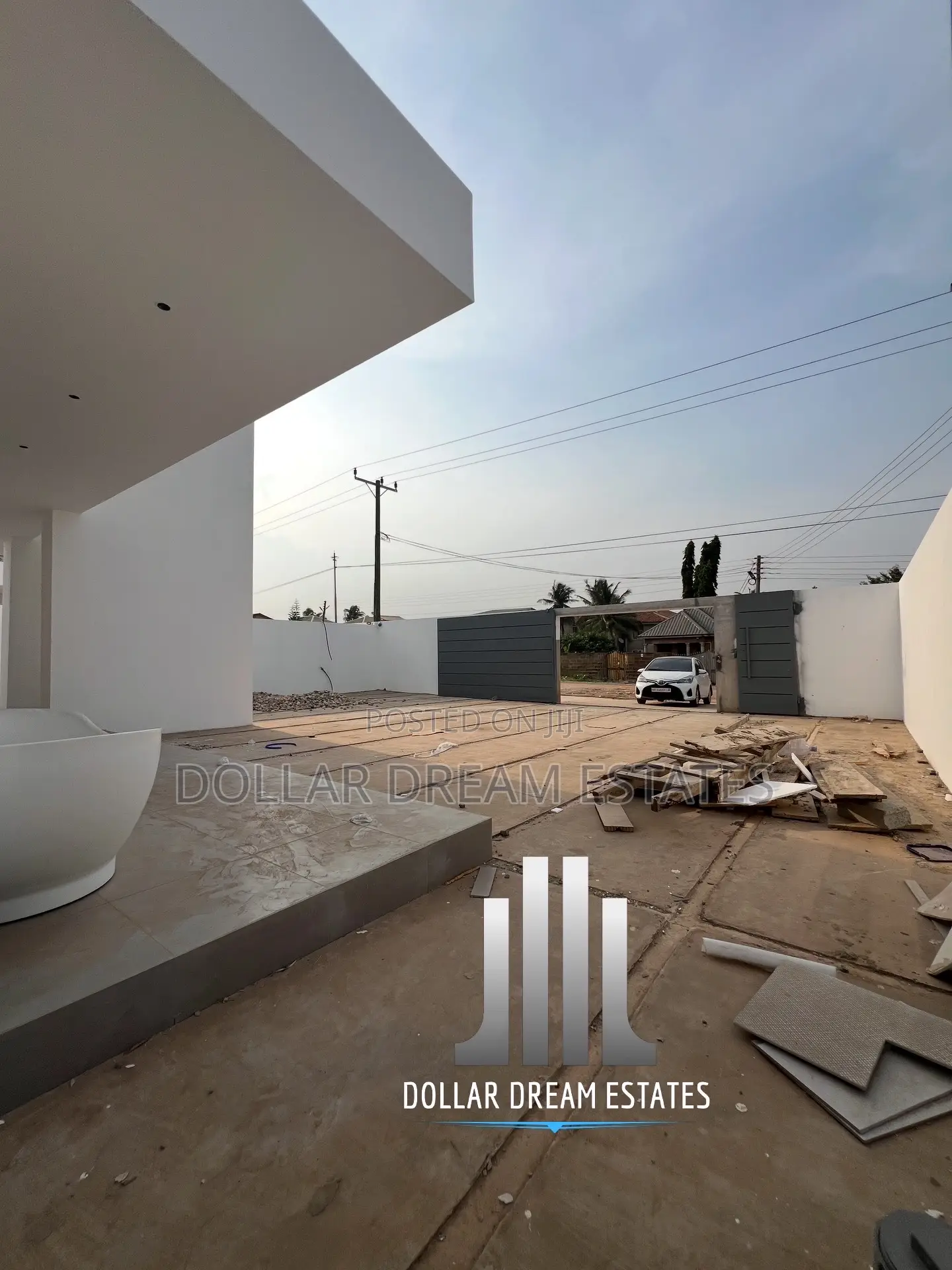 5bdrm House in East Legon for sale