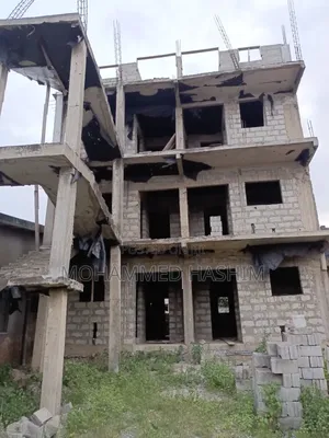 8bdrm Apartment In Mr Ahmad Properties, Adjiriganor For Sale