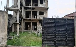 8bdrm Apartment In Mr Ahmad Properties, Adjiriganor For Sale