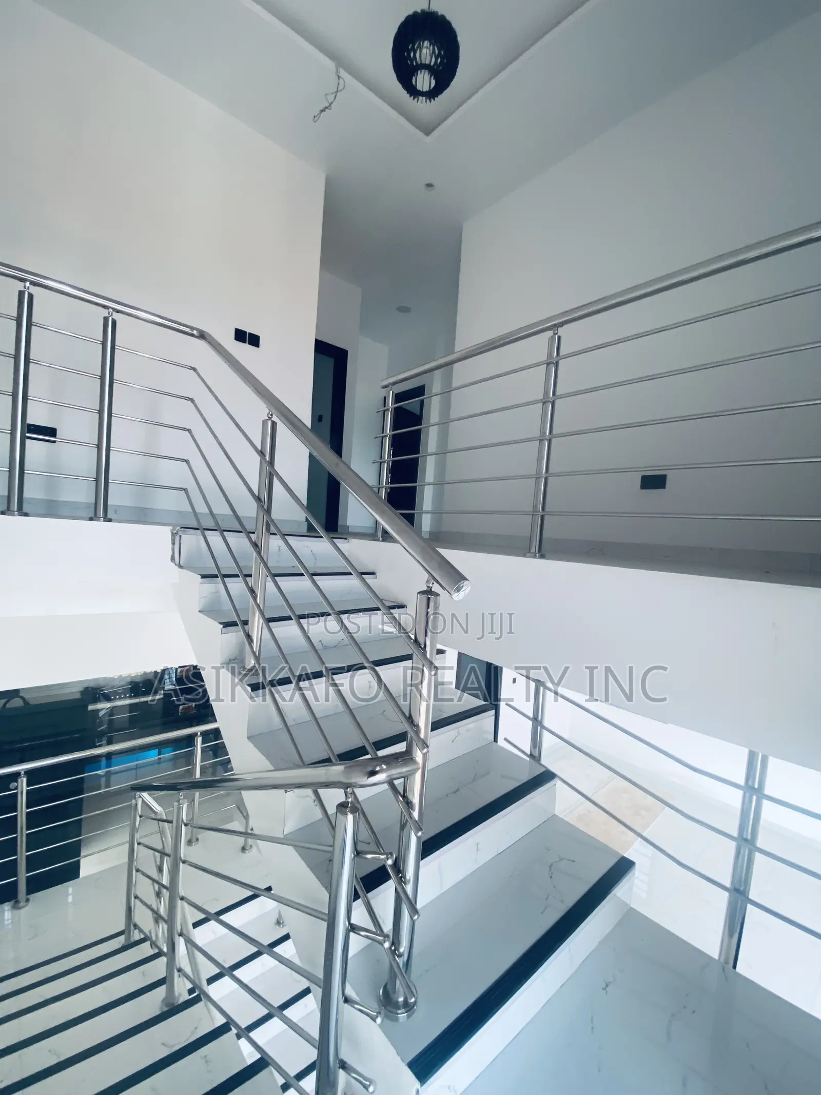 4bdrm Duplex in Coastal Estate, Spintex for rent