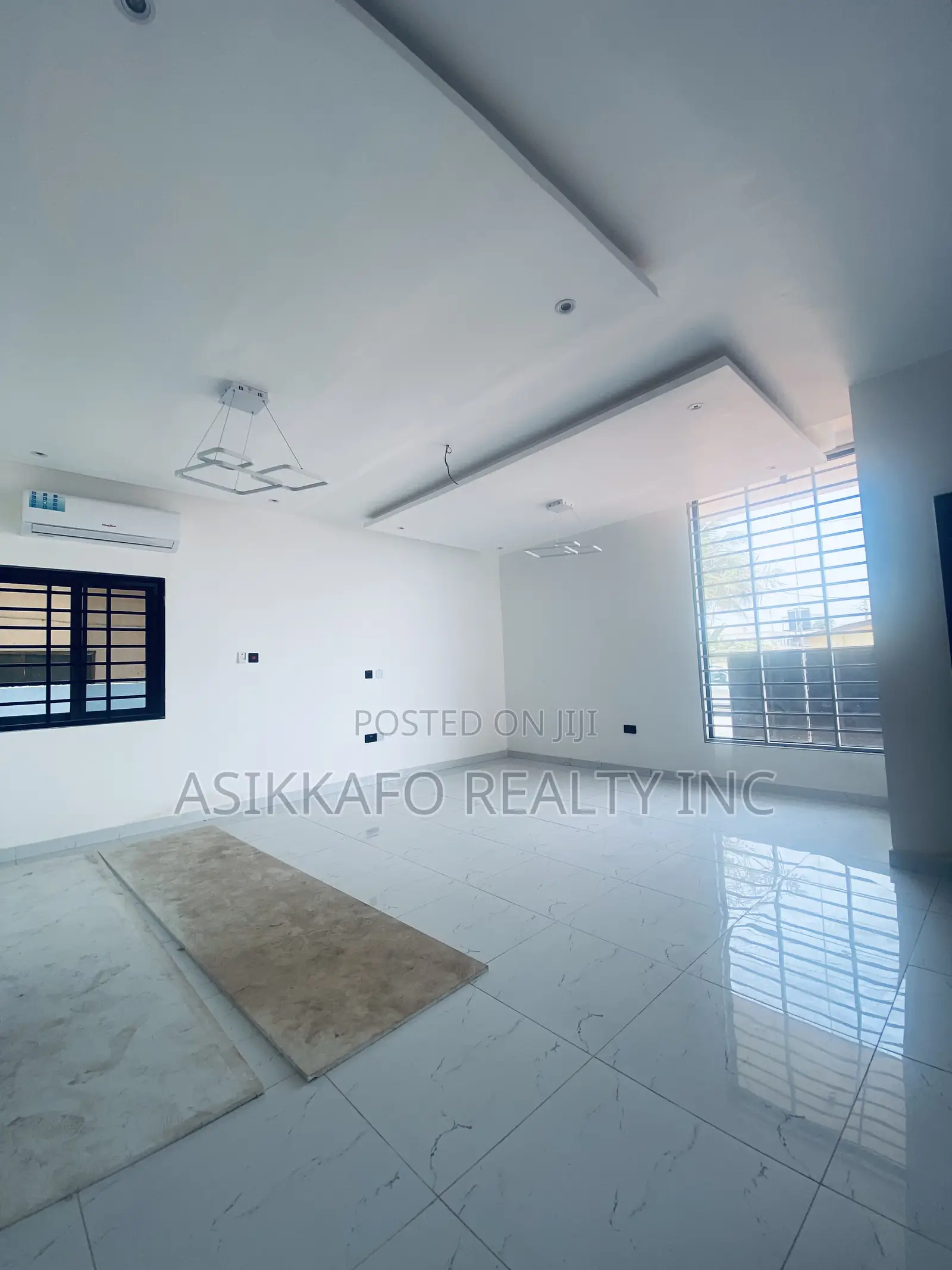 4bdrm Duplex in Coastal Estate, Spintex for rent