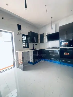 4bdrm Duplex in Coastal Estate, Spintex for rent