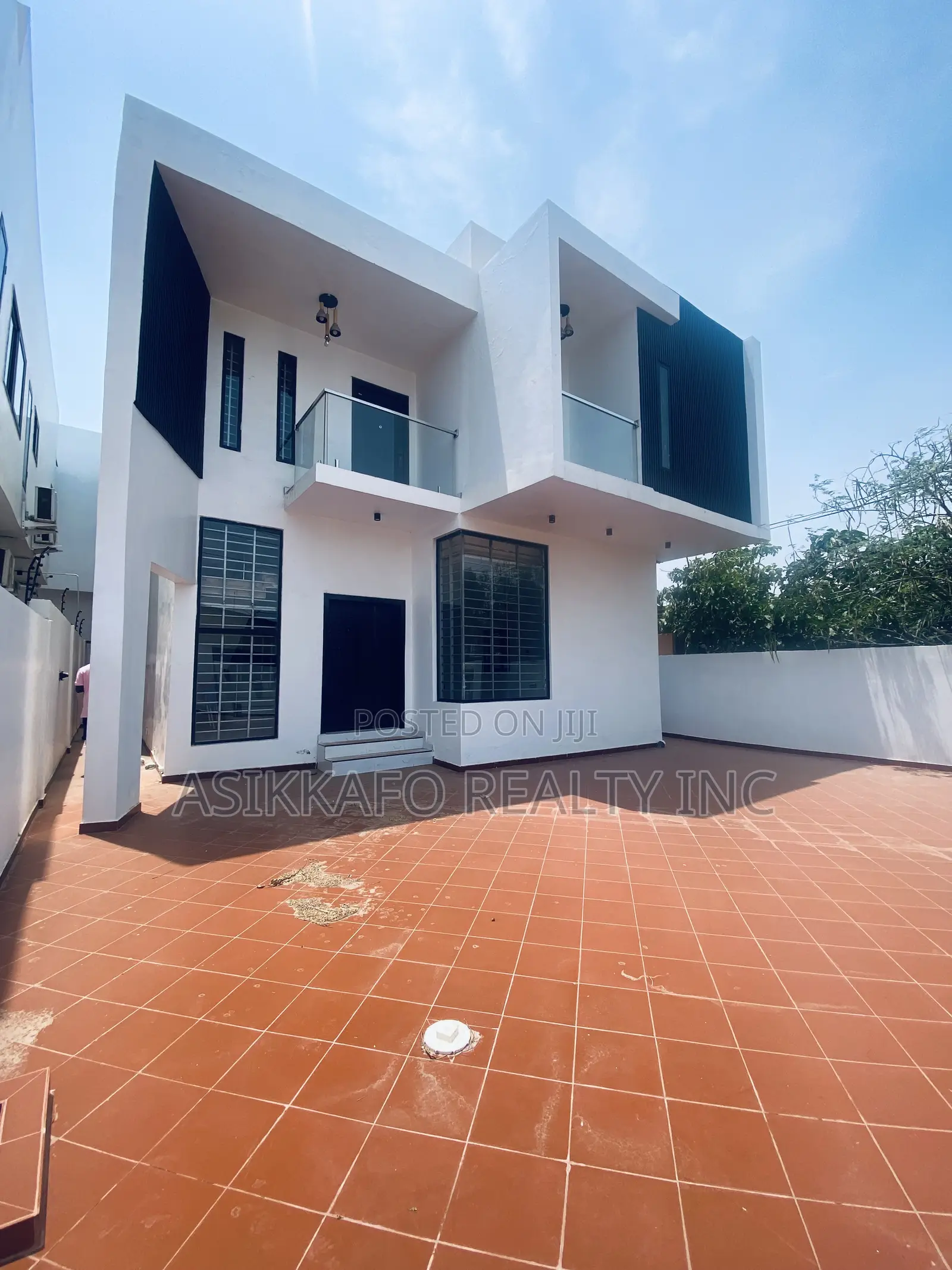 4bdrm Duplex in Coastal Estate, Spintex for rent