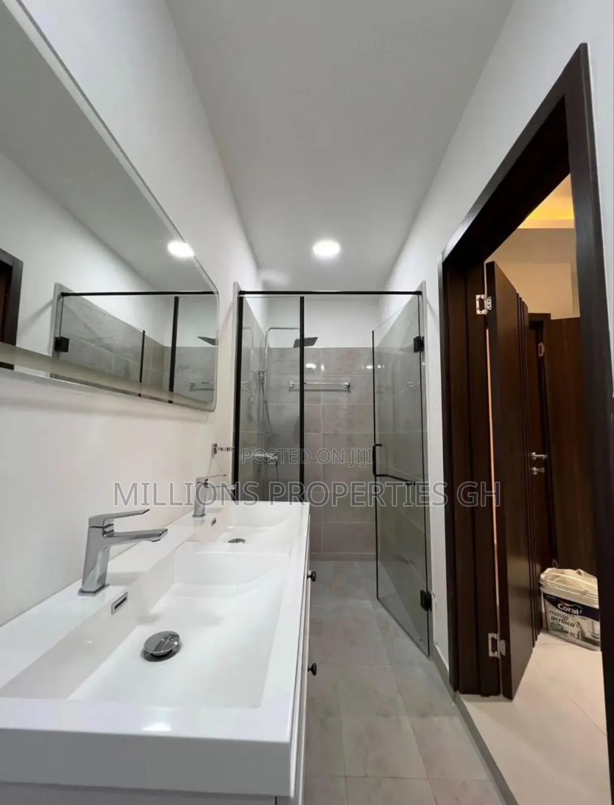 Furnished 2bdrm House in Millions Properties, Adjiriganor for sale