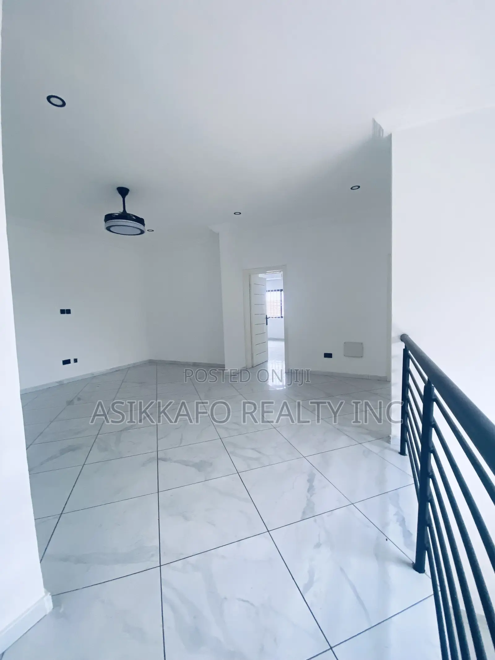 3bdrm Duplex in Hfc Estate, Spintex for rent