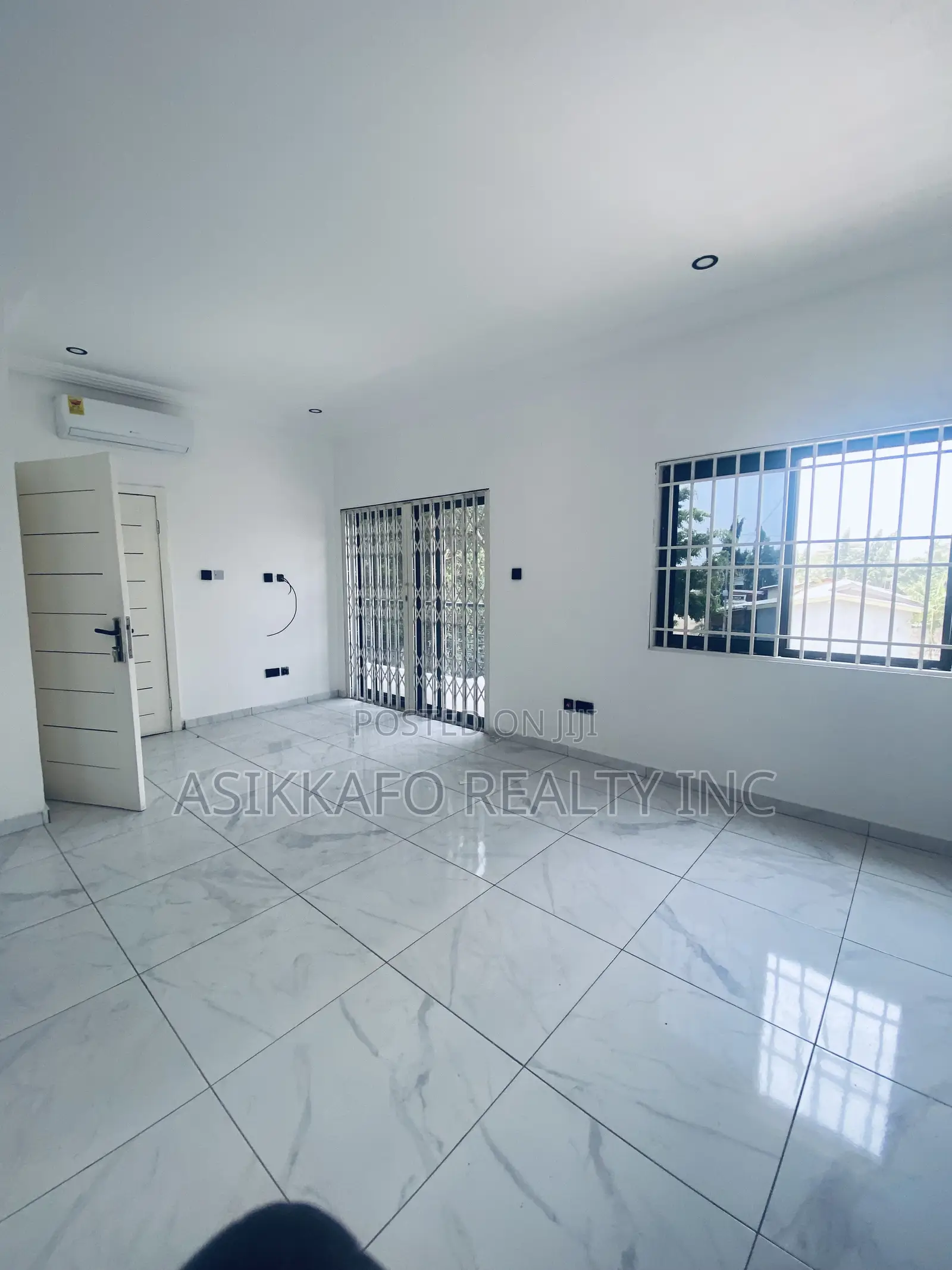3bdrm Duplex in Hfc Estate, Spintex for rent