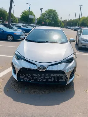 Toyota Corolla SE (1.8L 4cyl 6M) 2018 White