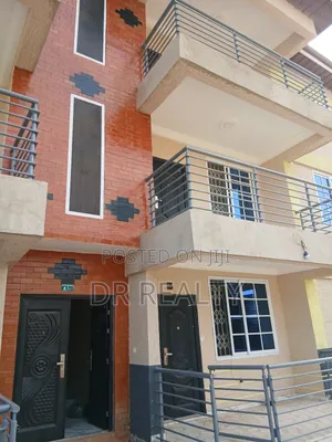 2bdrm Apartment in Savannah, Tema Metropolitan for rent