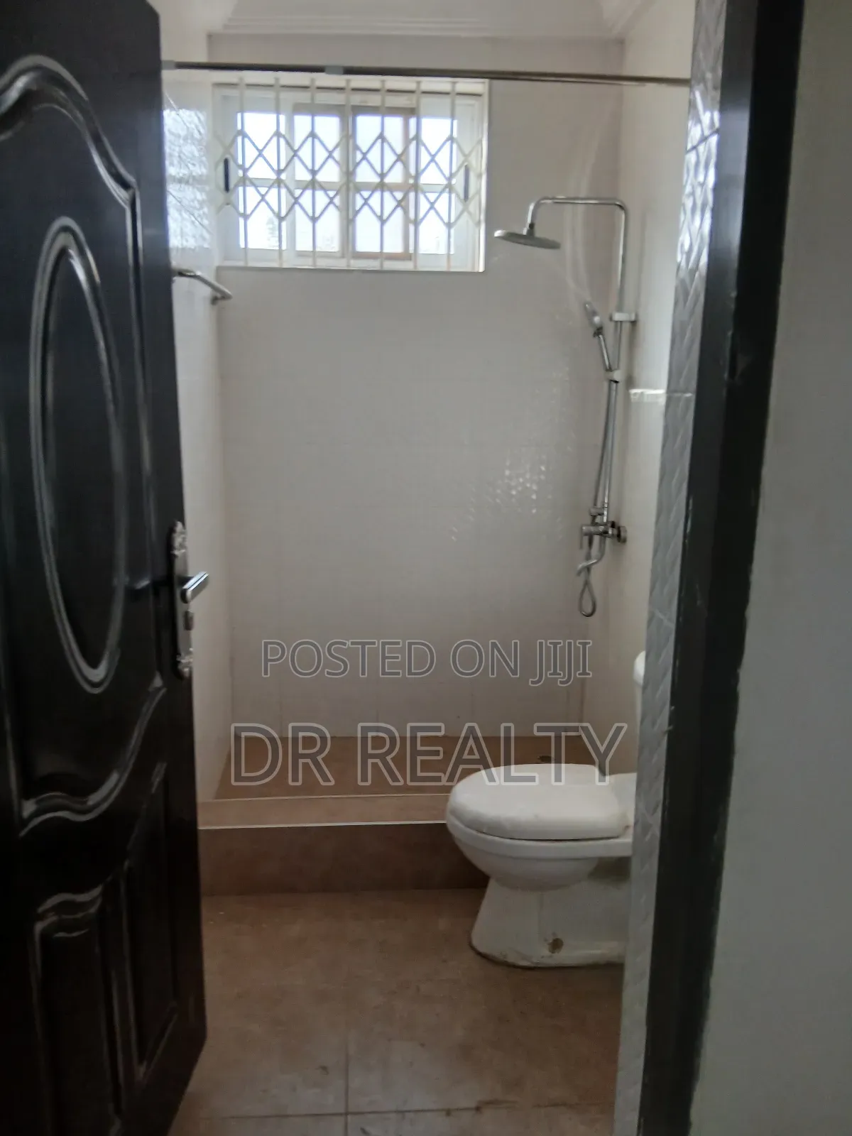 2bdrm Apartment in Savannah, Tema Metropolitan for rent