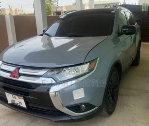 Mitsubishi Outlander 2017 Gray