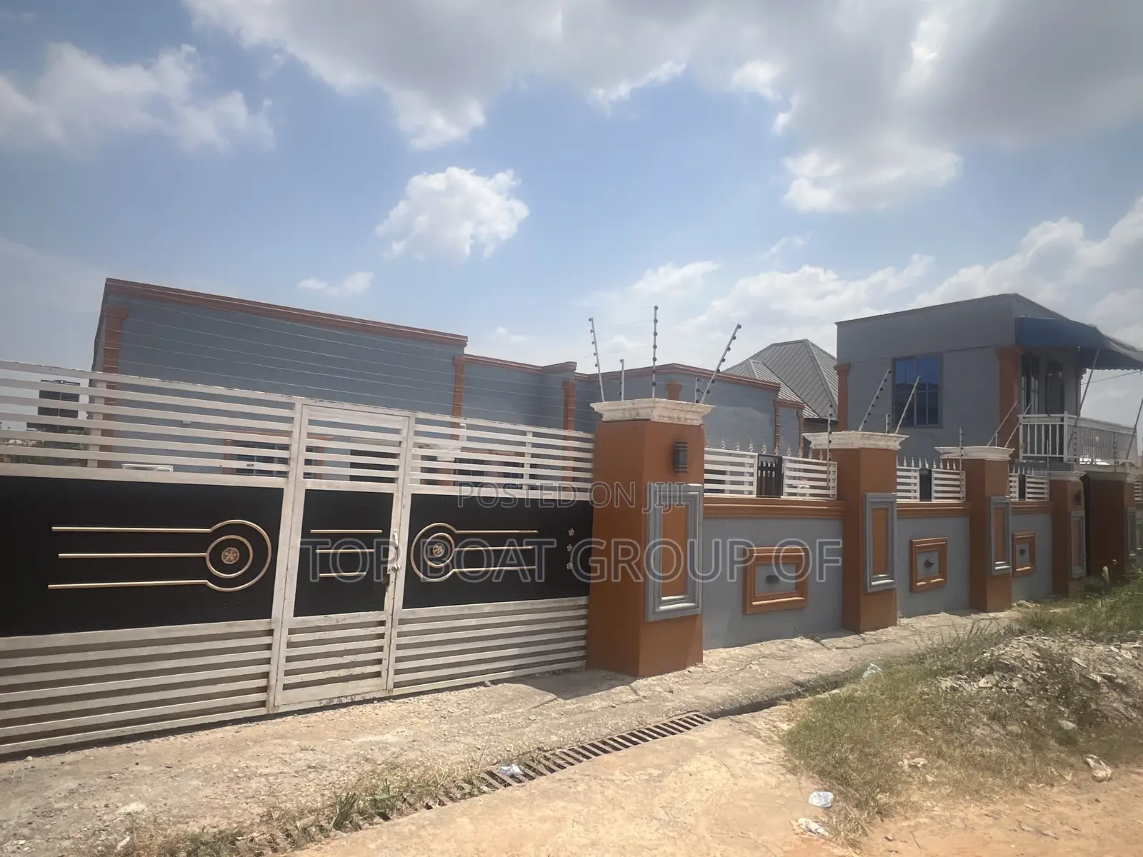 5bdrm House in Top Boat Group Of, Kumasi Metropolitan for sale