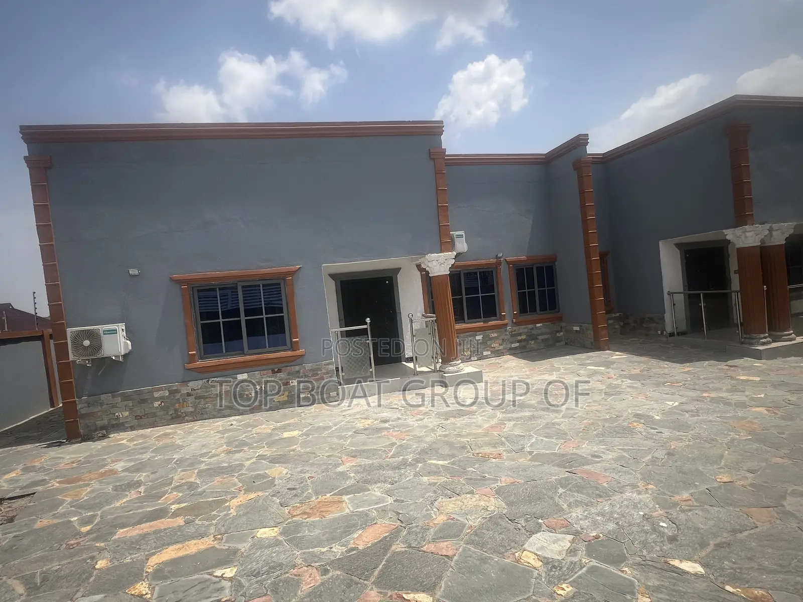 5bdrm House in Top Boat Group Of, Kumasi Metropolitan for sale