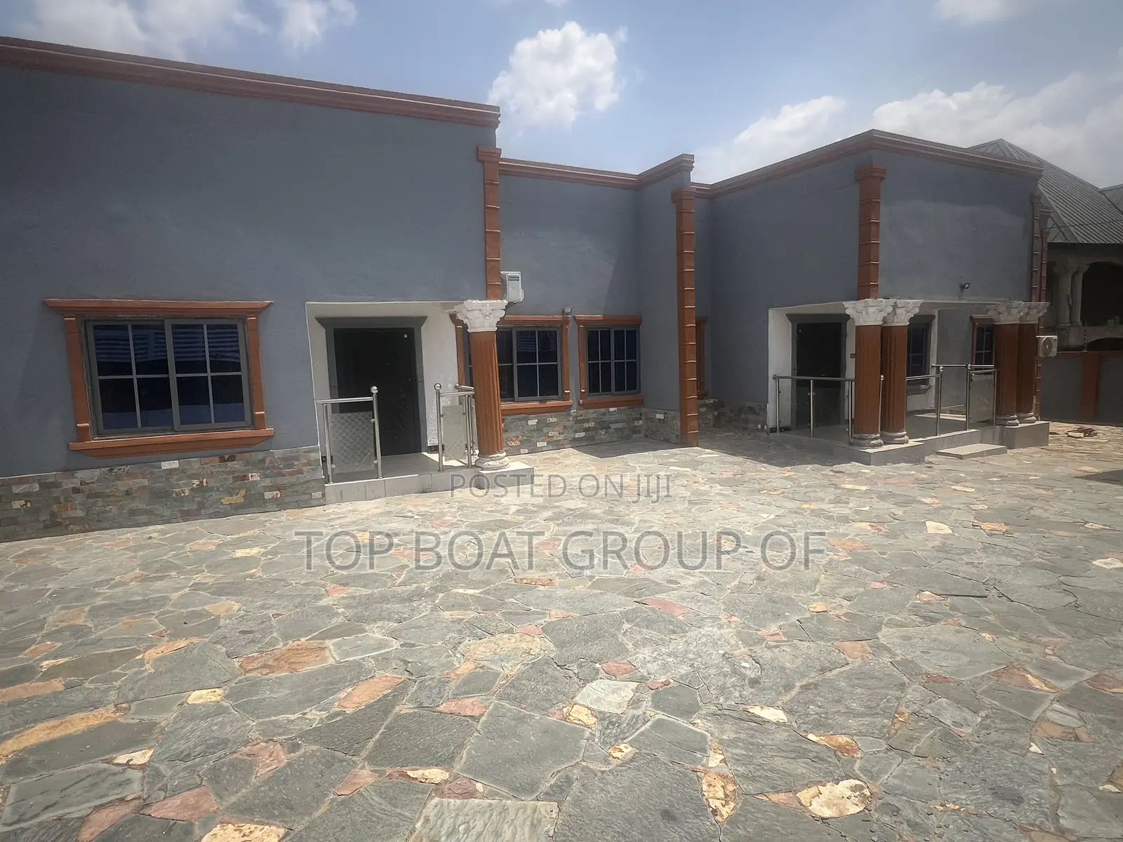 5bdrm House in Top Boat Group Of, Kumasi Metropolitan for sale