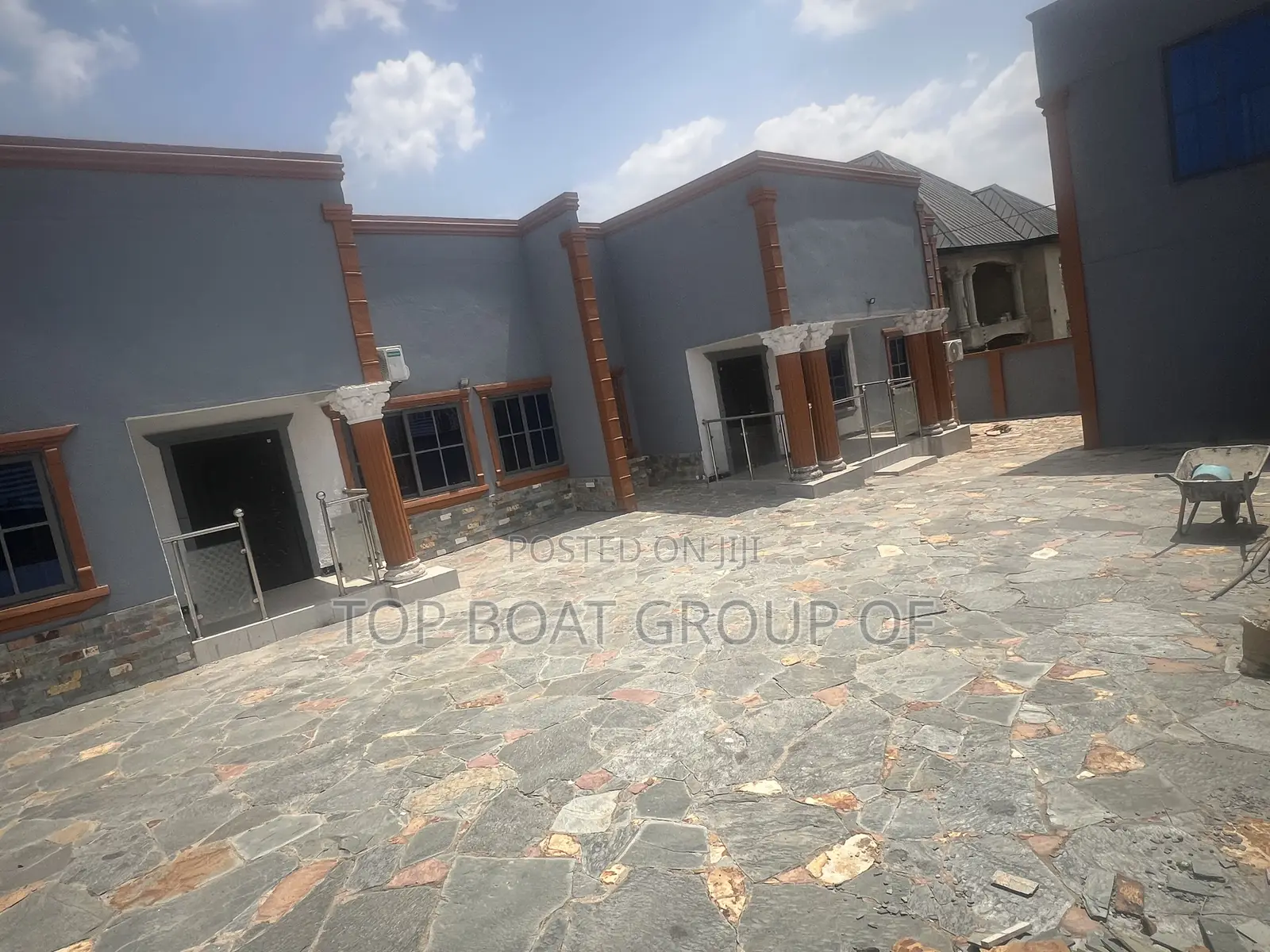 5bdrm House in Top Boat Group Of, Kumasi Metropolitan for sale