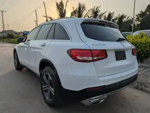 Mercedes-Benz GLC-Class 2019 White