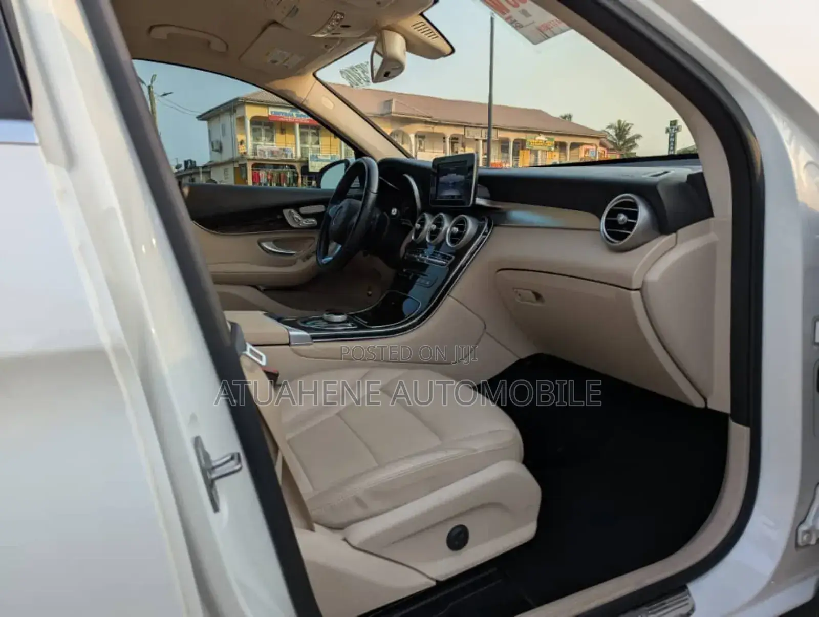 Mercedes-Benz GLC-Class 2019 White