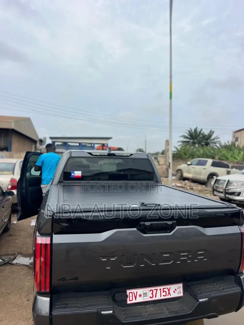 Toyota Tundra 2014-25 Bucket Cover Roller Type