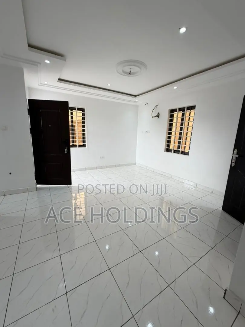 3bdrm Duplex in Nmai Dzorn, East Legon for sale