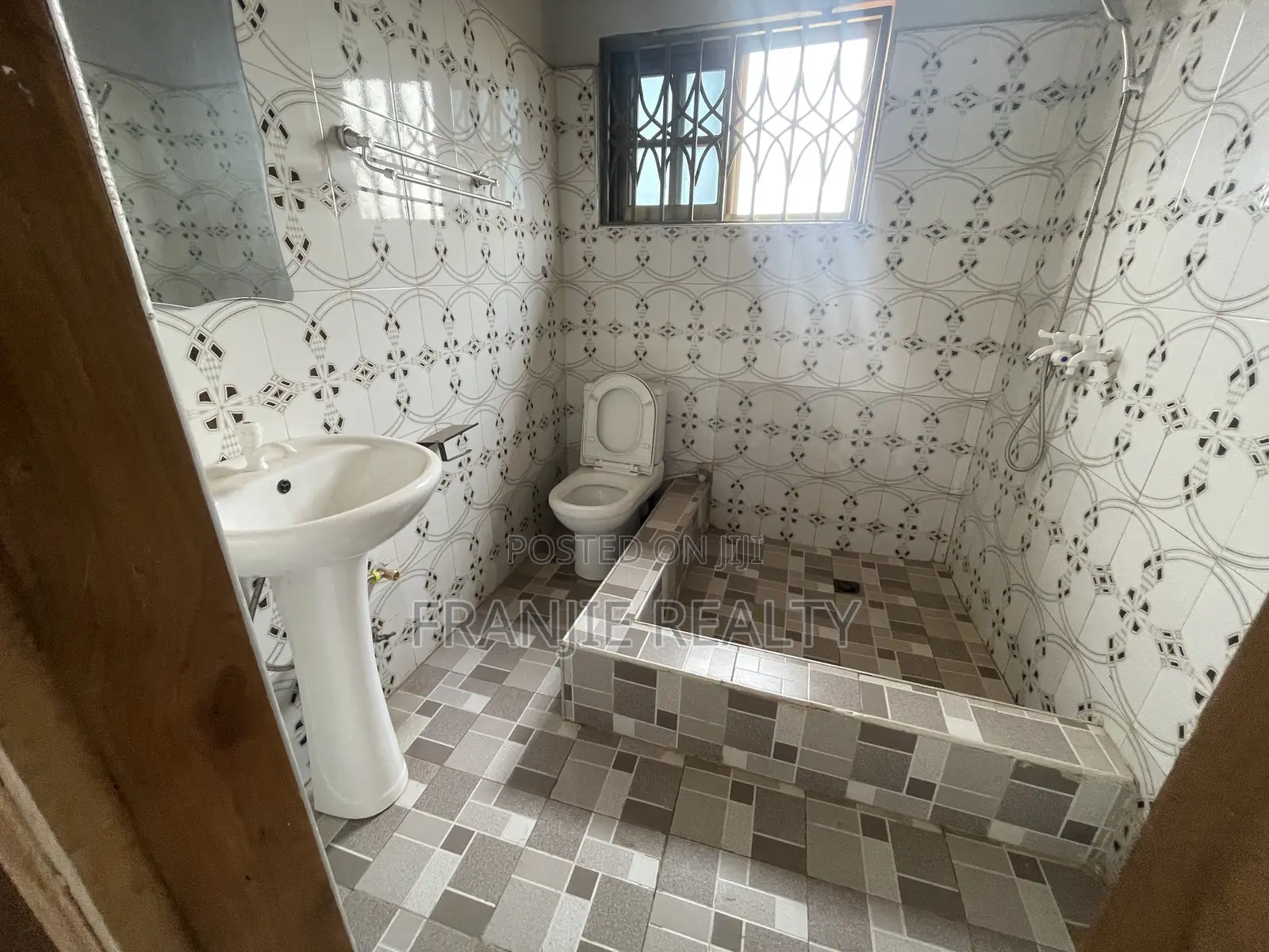 2bdrm Apartment in Franjie Realty, Weija for rent