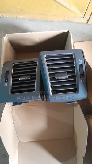 Toyota Land Cruiser 08 To 2012 Ac Vents (Complete) Available