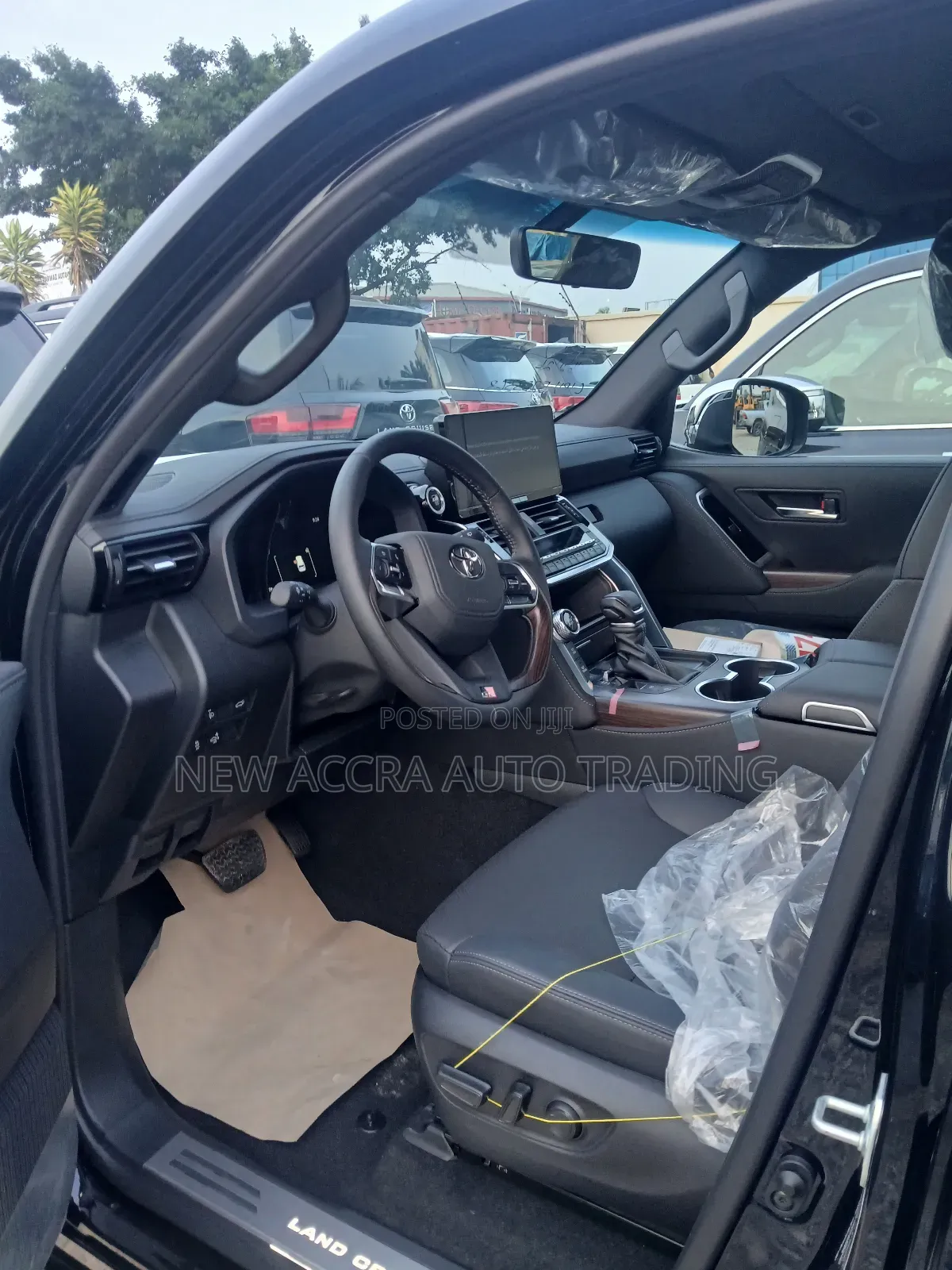 New Toyota Land Cruiser LC300 2025 Black