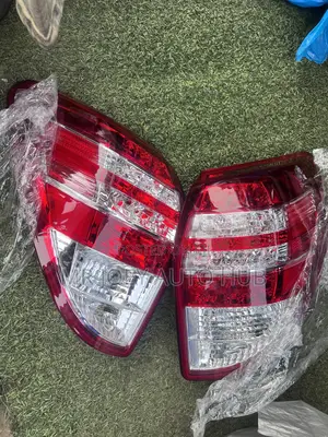 Toyota Rav4 2010 2011 2012 Tail Lights