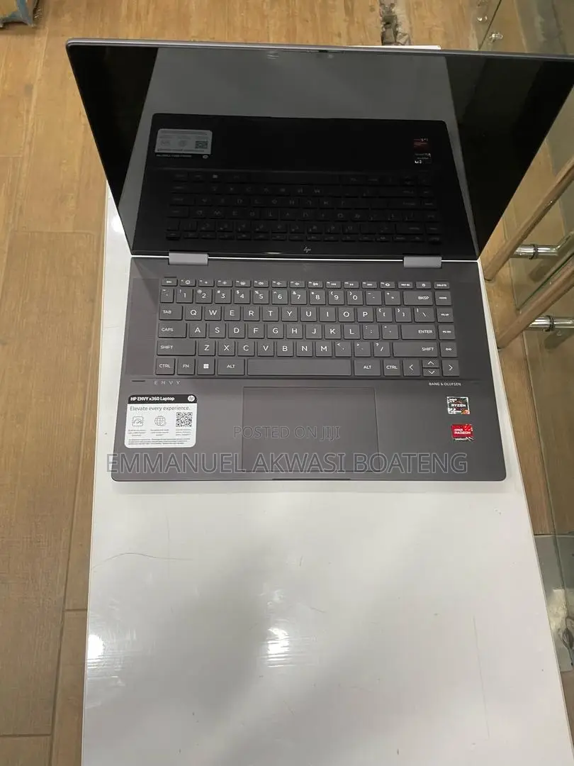 New Laptop HP Envy 15 8GB AMD Ryzen 5 SSD 256GB