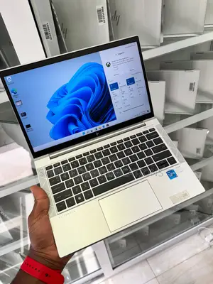 Laptop HP EliteBook 830 G8 8GB Intel Core i5 SSD 256GB