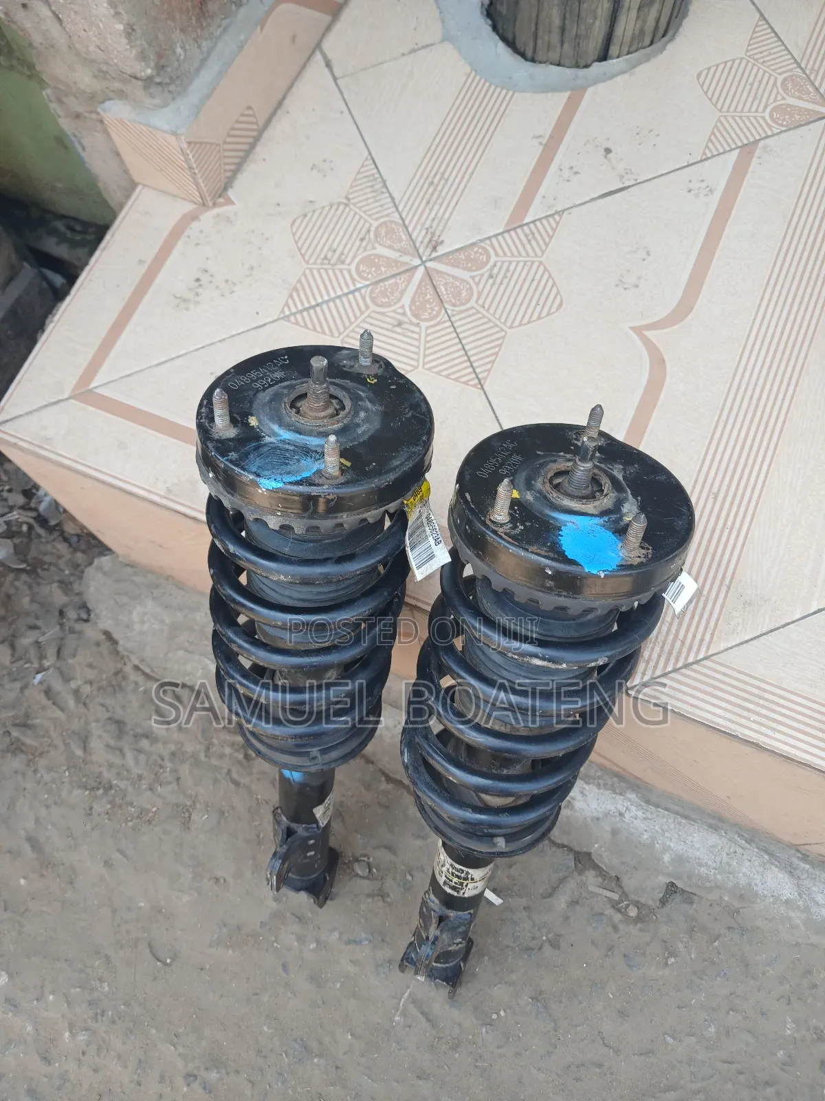 Chrysler 300 Front Shocks