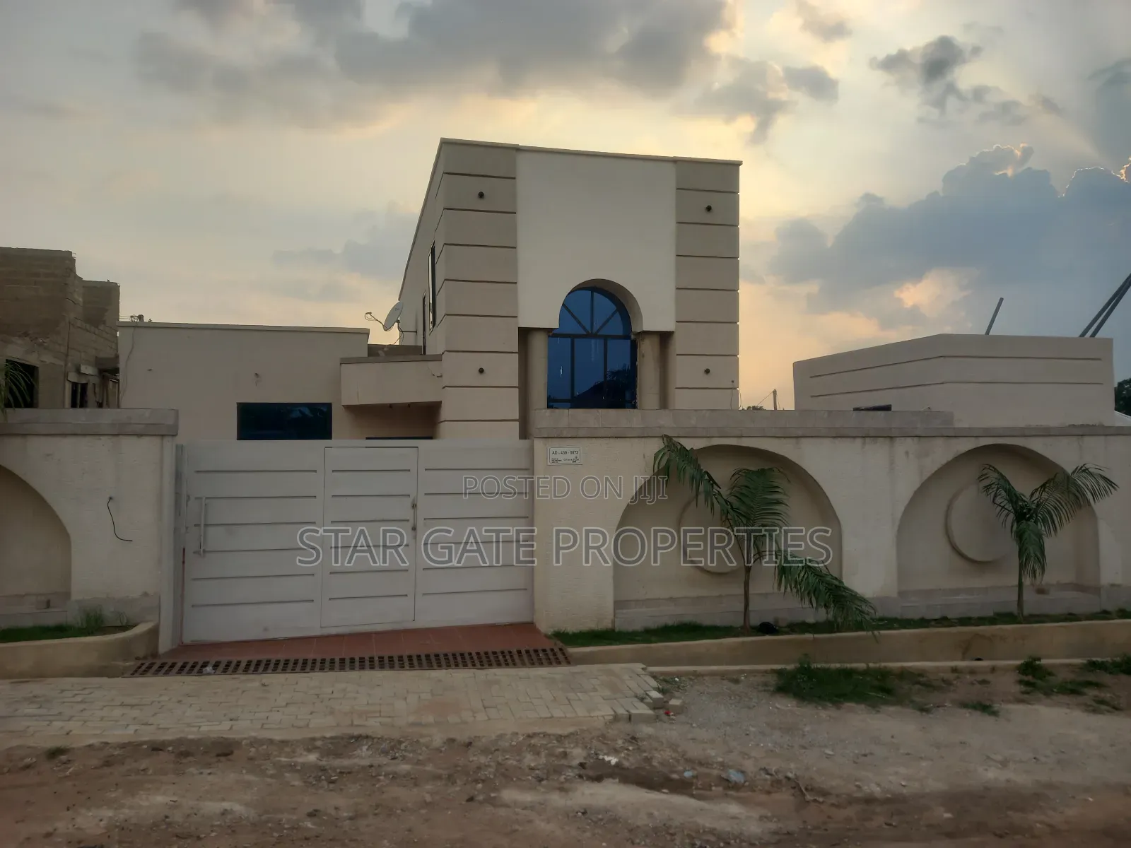 Furnished 4bdrm House in Kenyasi Adesina, Kwabre for sale