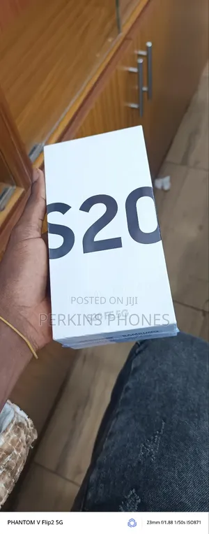 New Samsung Galaxy S20 FE 5G 128 GB Black