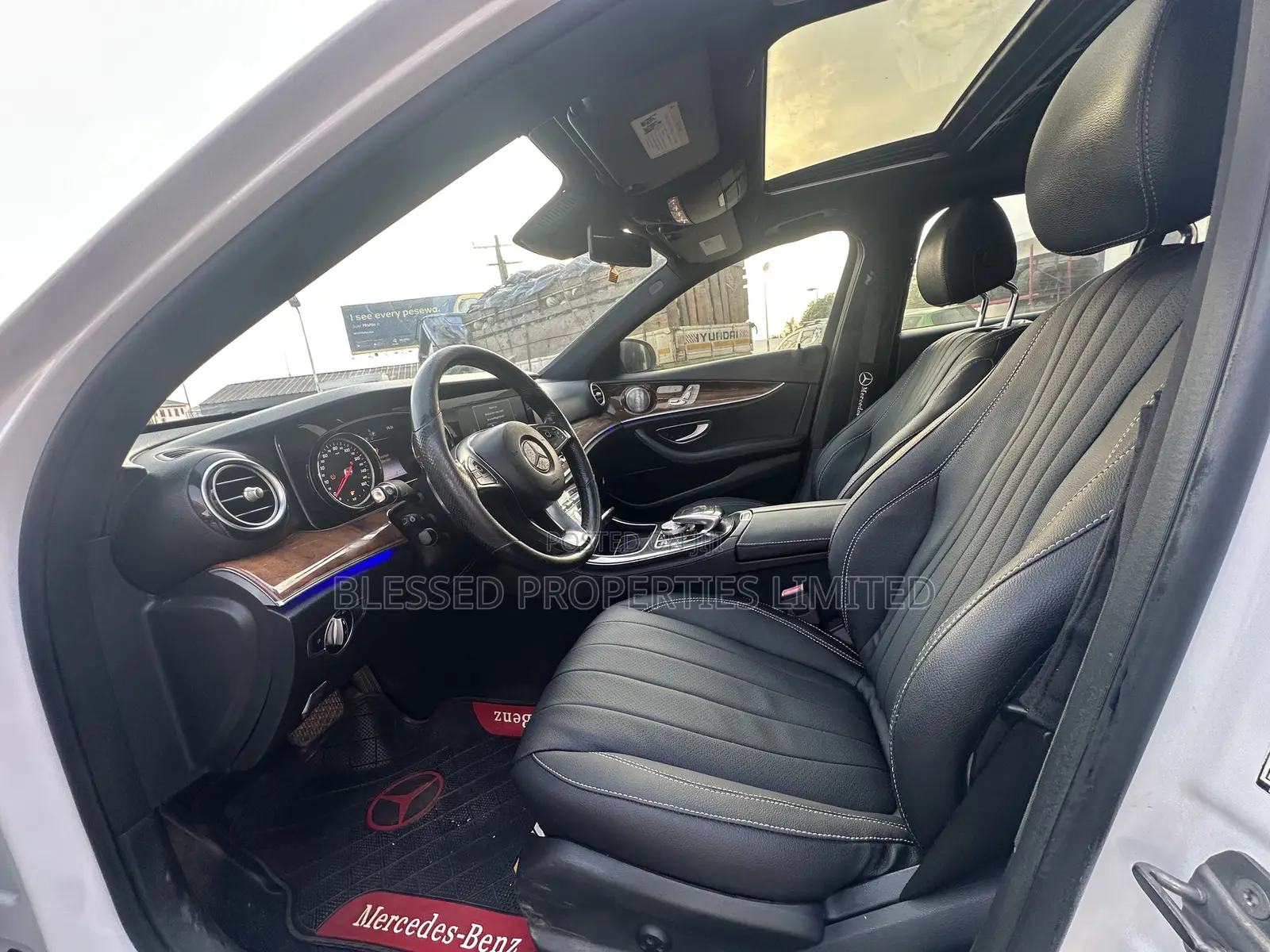 Mercedes-Benz E300 4Matic AWD Sedan (2.0L 4cyl 9A) 2017 White