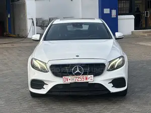 Mercedes-Benz E300 4Matic AWD Sedan (2.0L 4cyl 9A) 2017 White